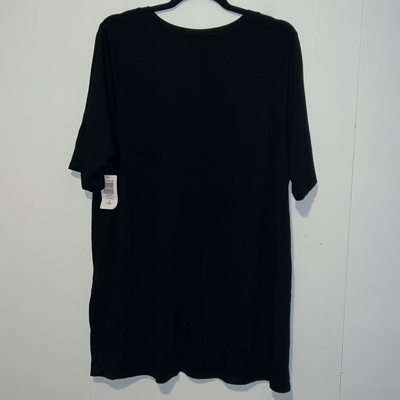 NWT Super Soft by Torrid Favorite Tunic Vneck Side Slit Deep Black Short Sleeve - Picture 2 of 7